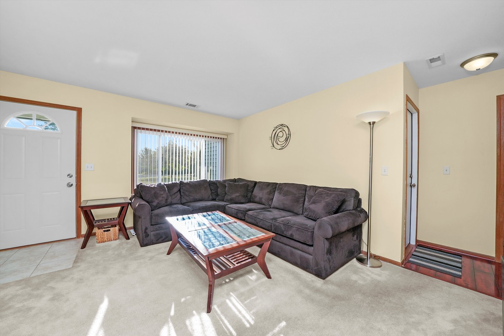 34040 N White Oak Lane, Gurnee, IL 60031