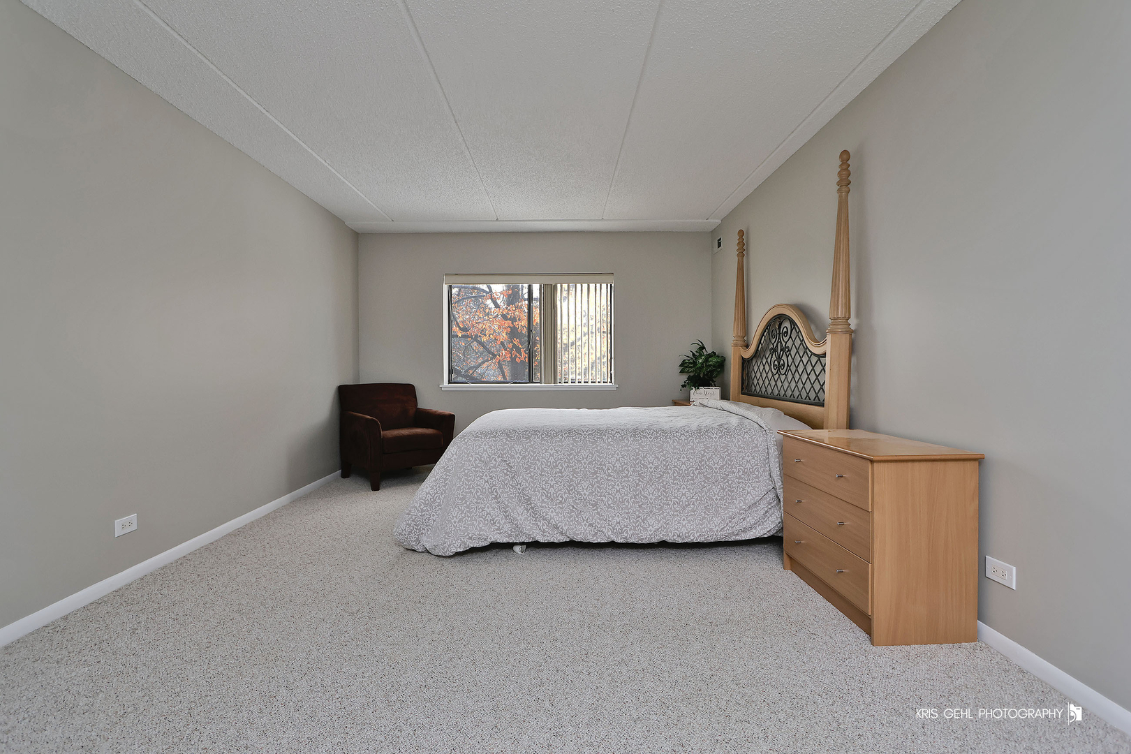 920 Vose Drive #208, Gurnee, IL 60031