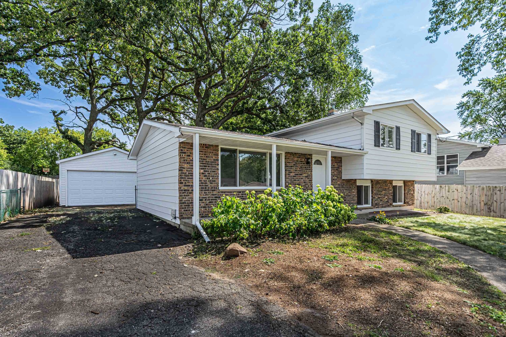 2509 Jethro Avenue, Zion, IL 60099