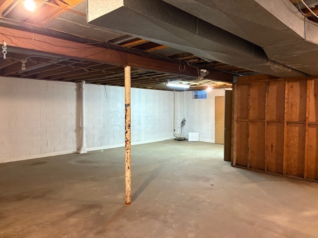 3363 S Manor Drive, Lansing, IL 60438