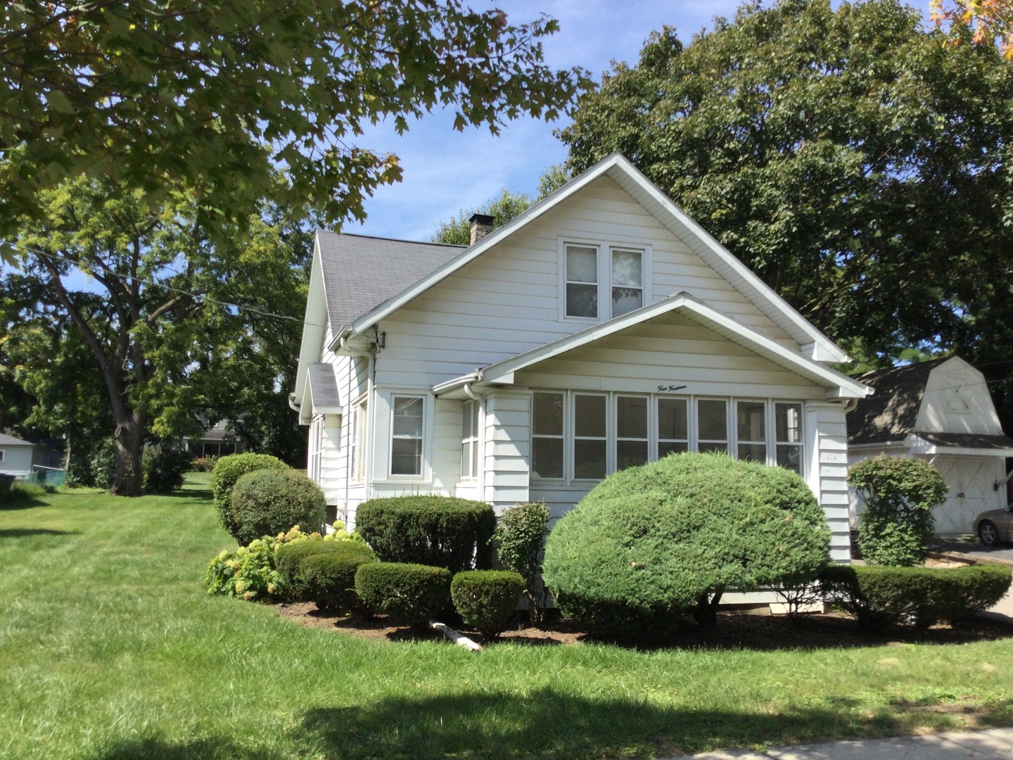 414 S Hale Street, Wheaton, IL 60187