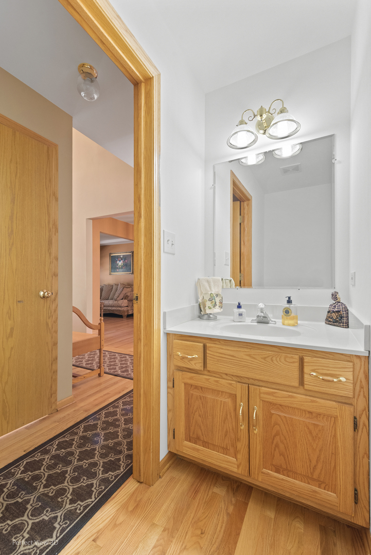 802 Joanne Drive, Minooka, IL 60447