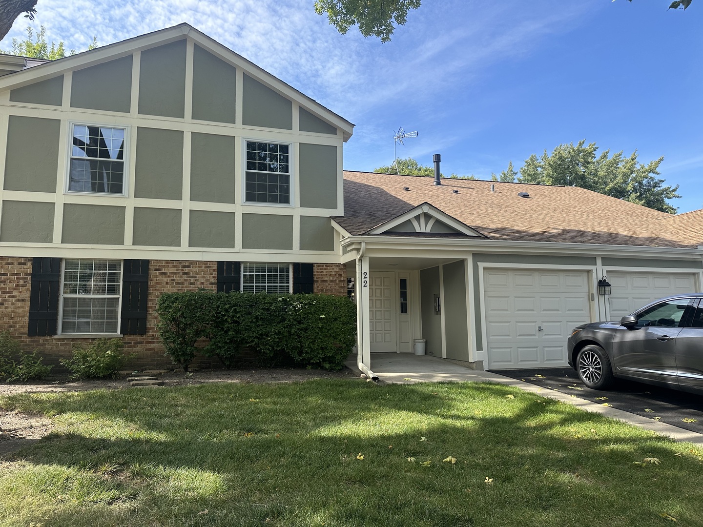 22 Waterbury Lane #N1, Schaumburg, IL 60193