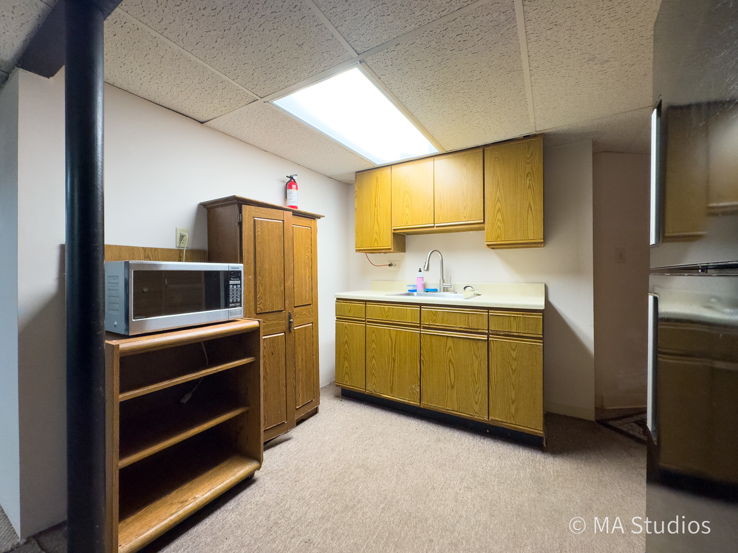 1219 Golf Lane, Wheaton, IL 60189