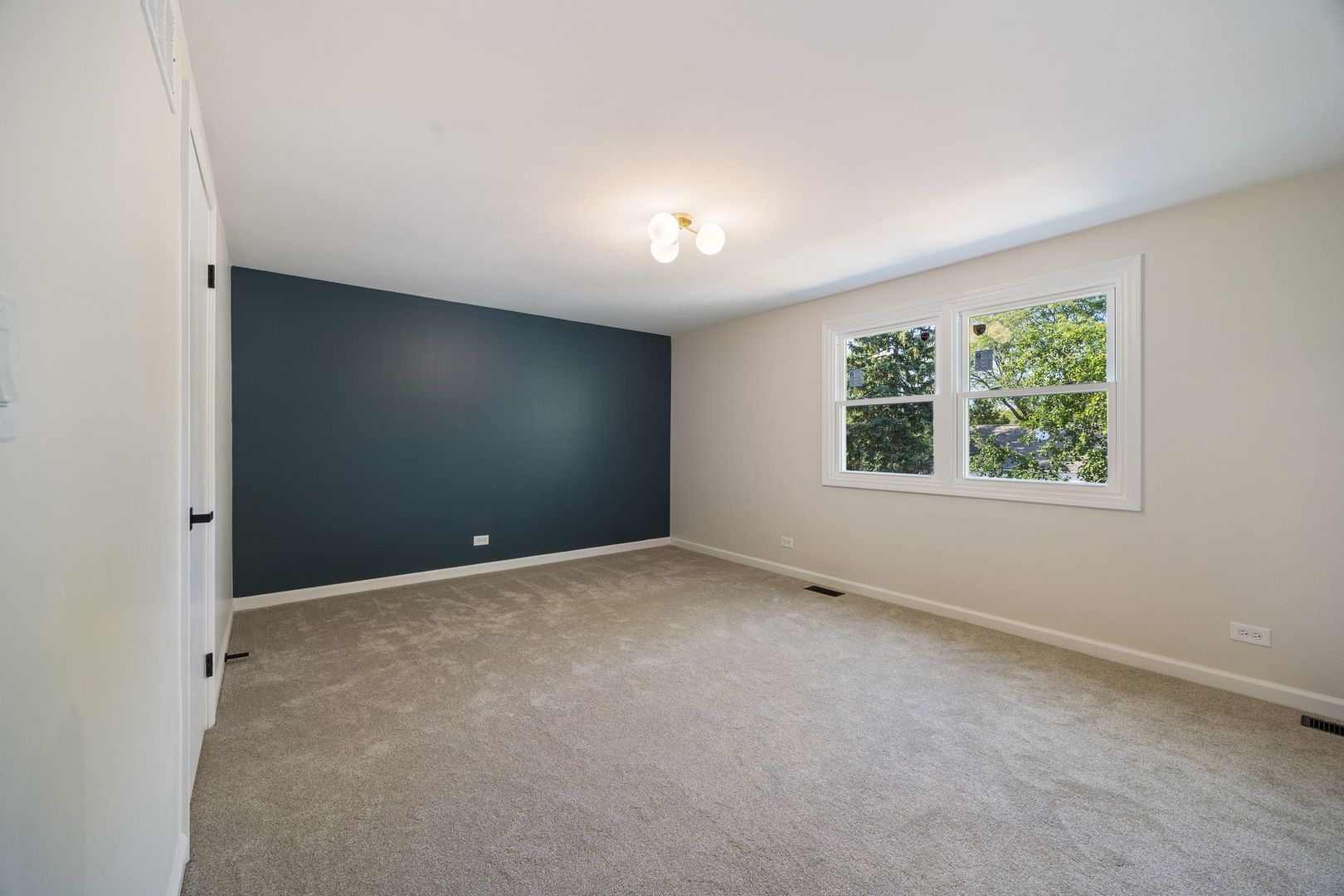 831 Mansfield Court, Schaumburg, IL 60194