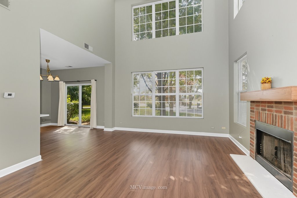 2824 Collins Court, Naperville, IL 60563