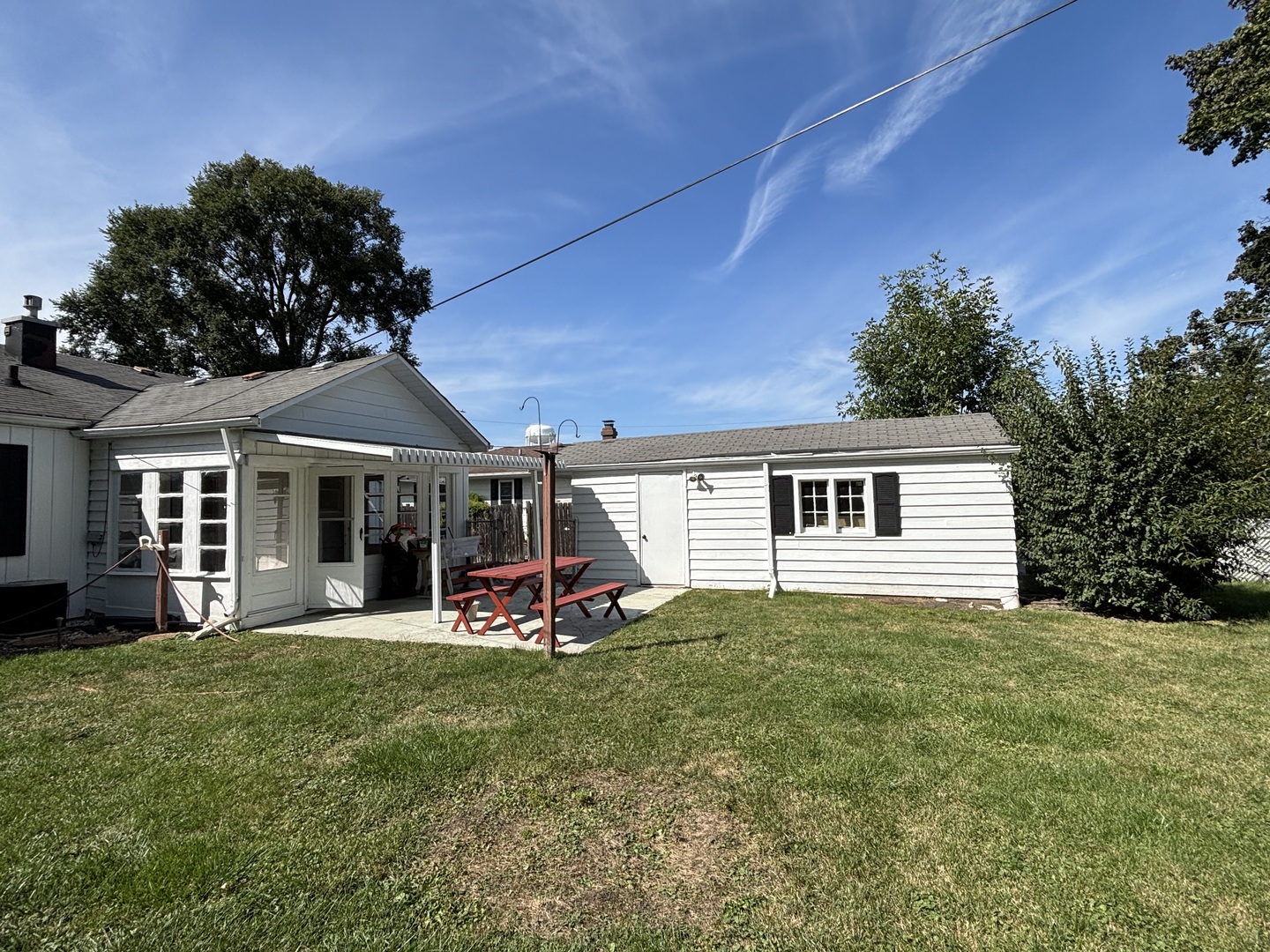 9 S Midland Avenue, Mundelein, IL 60060