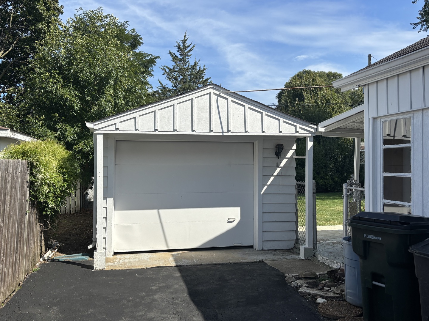 9 S Midland Avenue, Mundelein, IL 60060