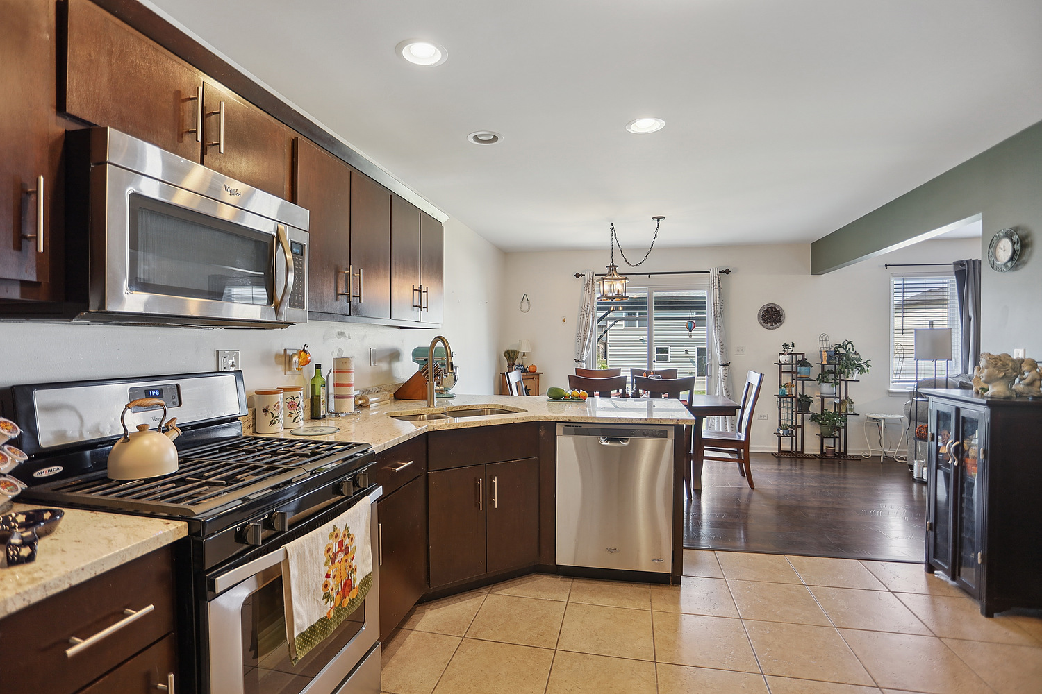 1382 Somerset Drive, Beecher, IL 60401