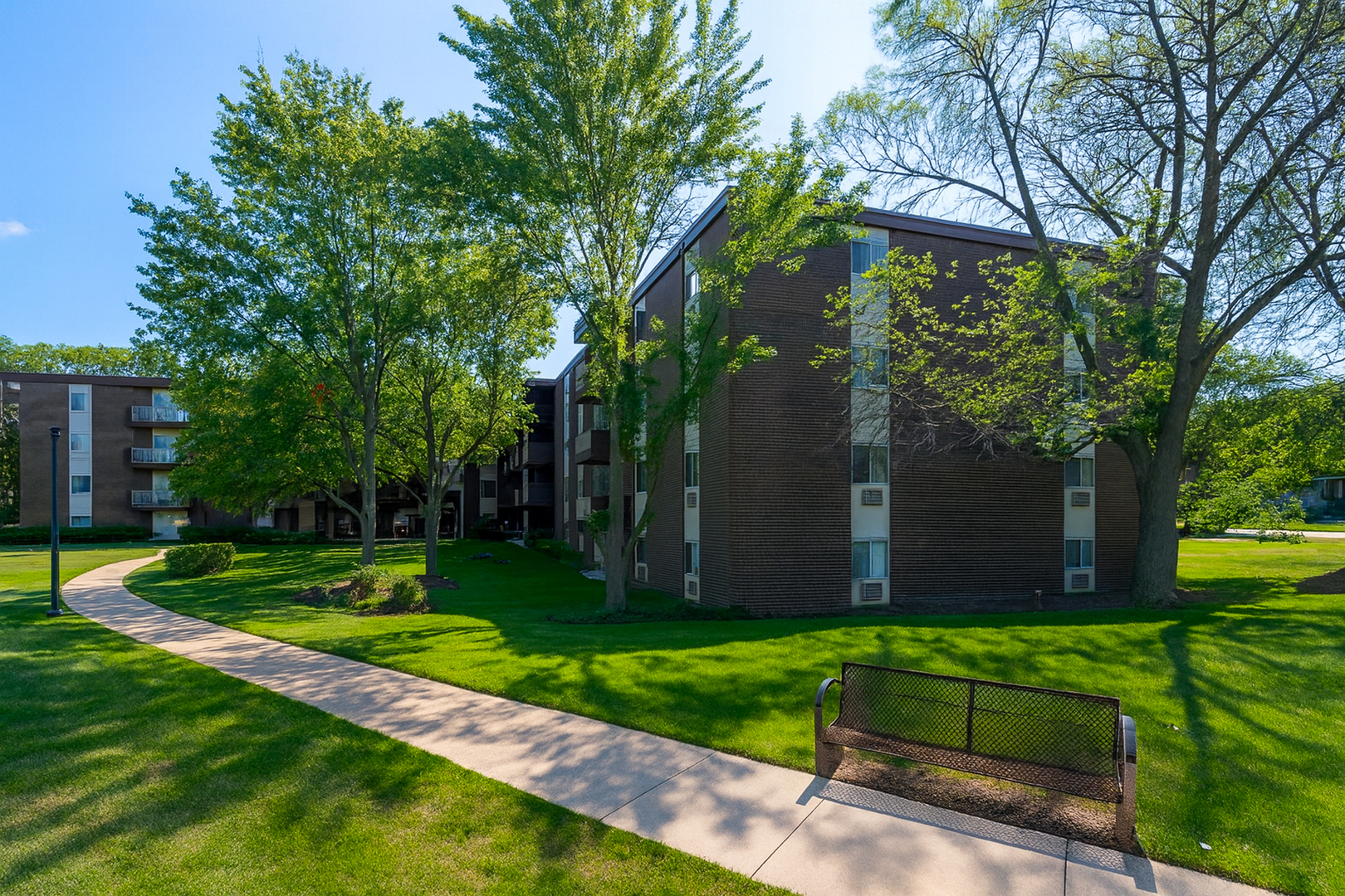 1311 S Finley Road #204, Lombard, IL 60148