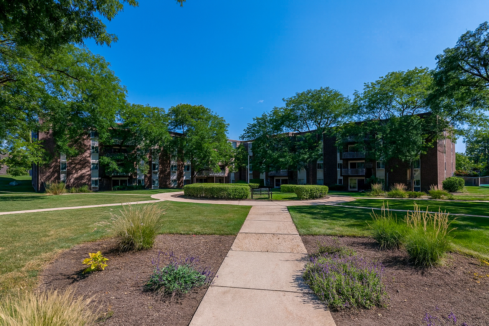 1311 S Finley Road #204, Lombard, IL 60148