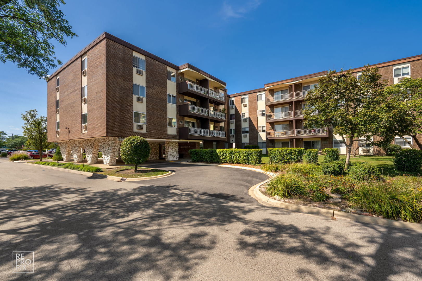 1311 S Finley Road #204, Lombard, IL 60148