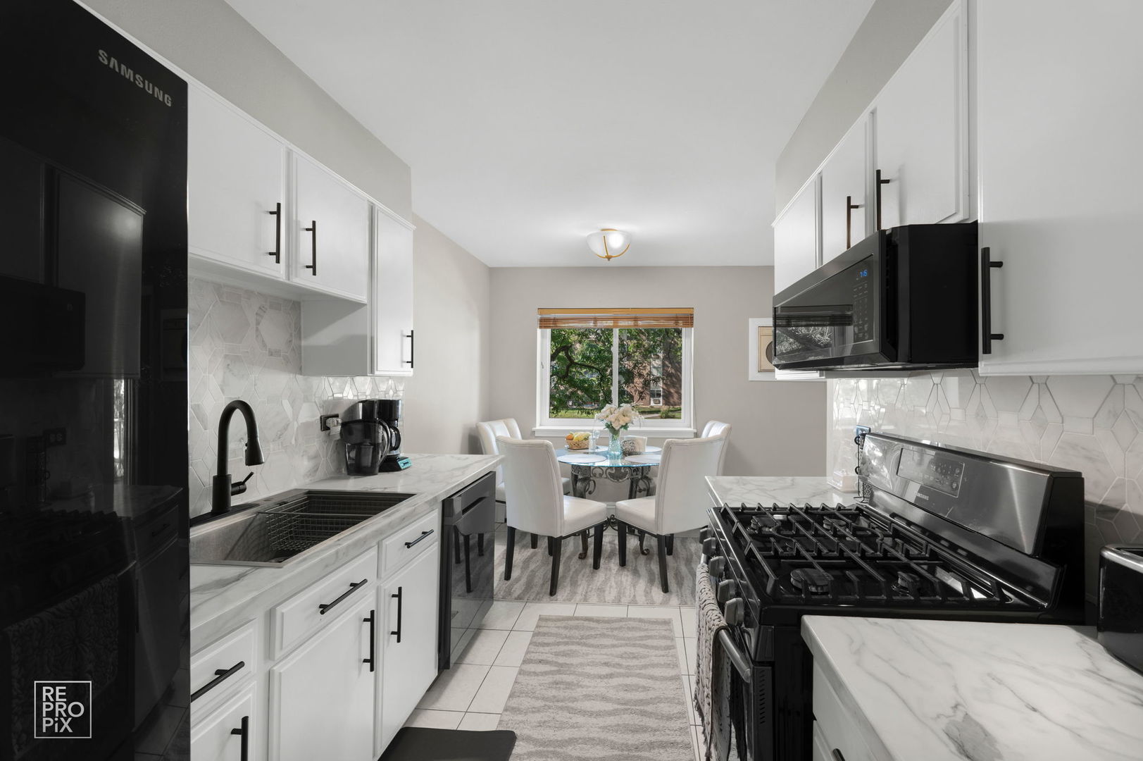 1311 S Finley Road #204, Lombard, IL 60148