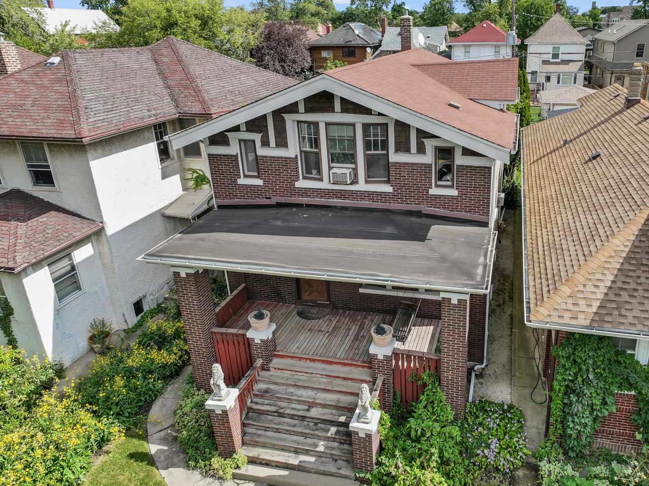 4425 N Sacramento Avenue, Chicago, IL 60625