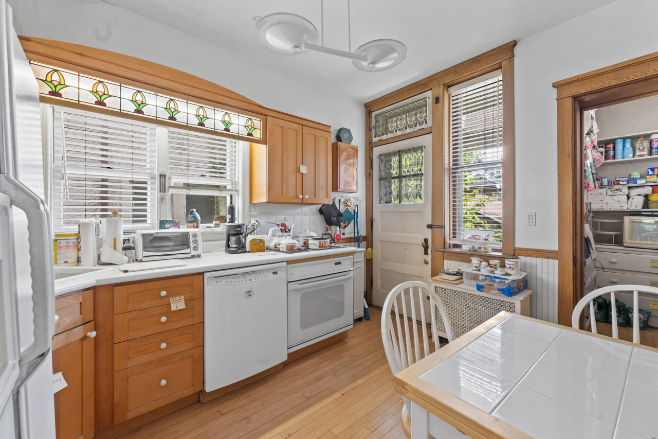 4425 N Sacramento Avenue, Chicago, IL 60625