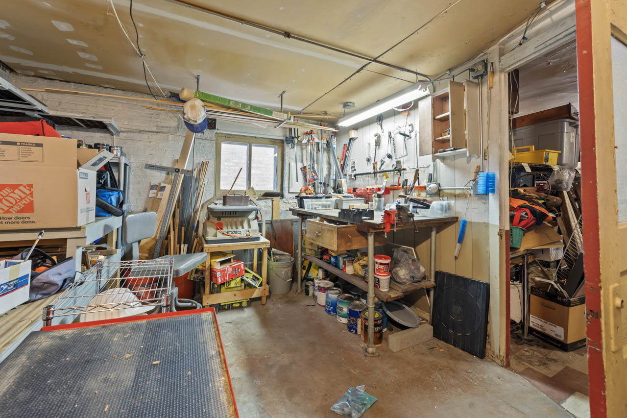 4425 N Sacramento Avenue, Chicago, IL 60625