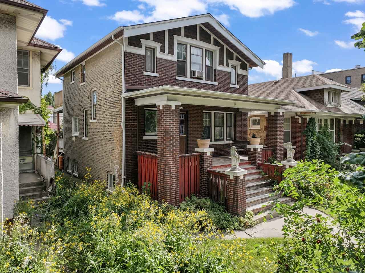 4425 N Sacramento Avenue, Chicago, IL 60625