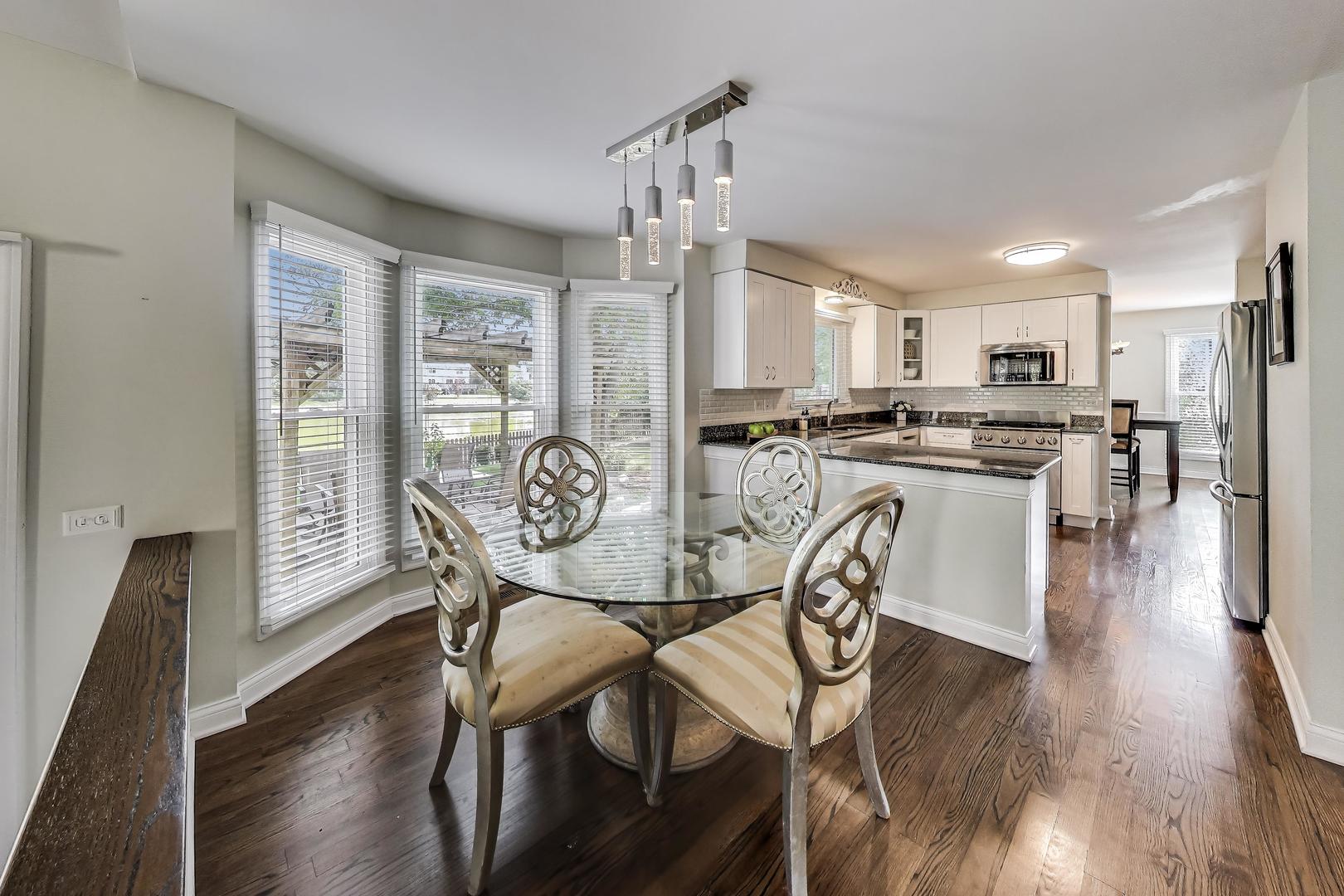 1307 Saddlebrook Road, Bartlett, IL 60103