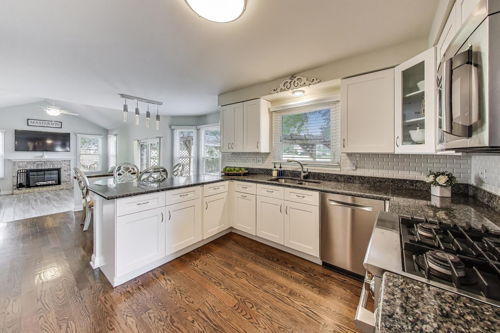 1307 Saddlebrook Road, Bartlett, IL 60103