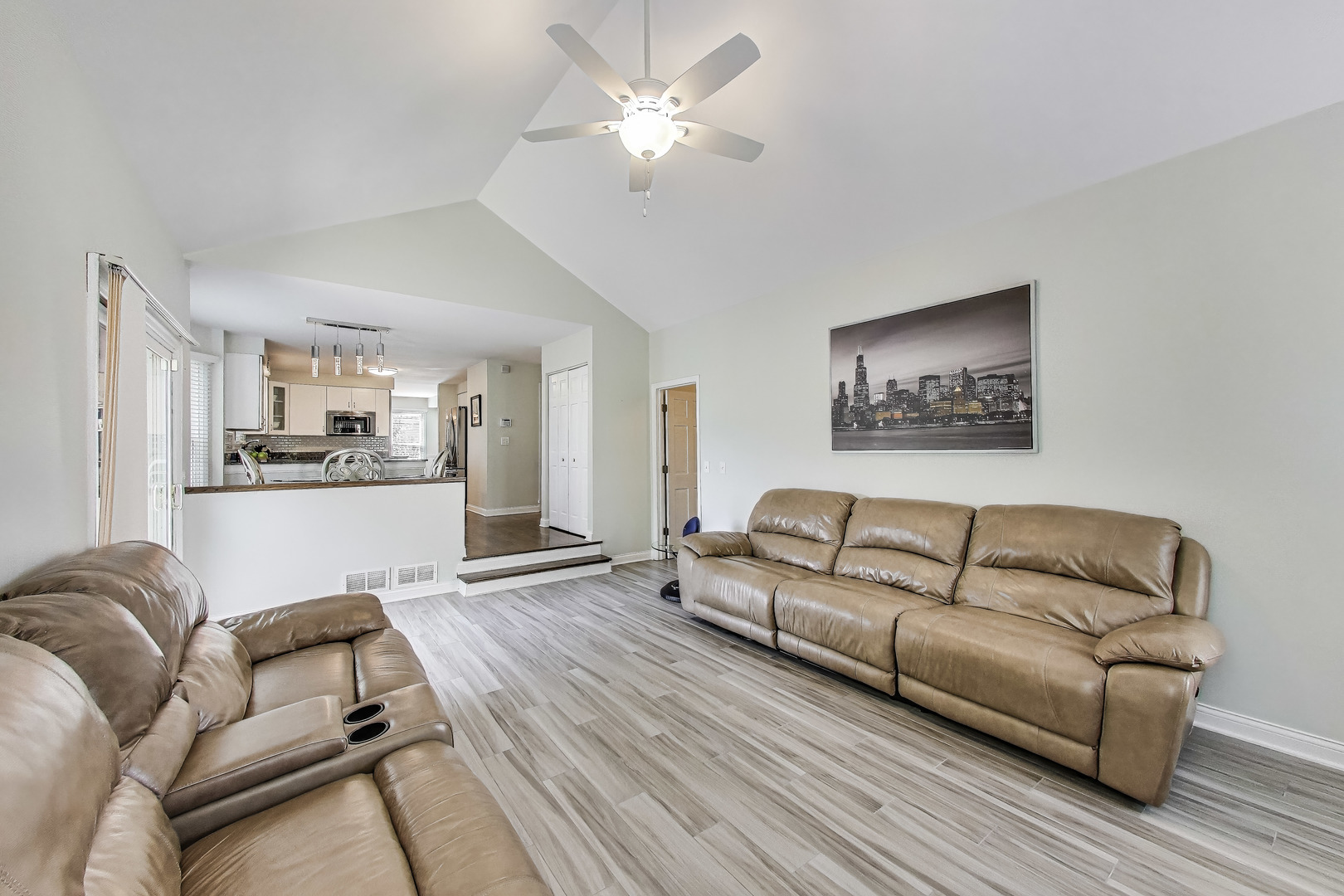 1307 Saddlebrook Road, Bartlett, IL 60103