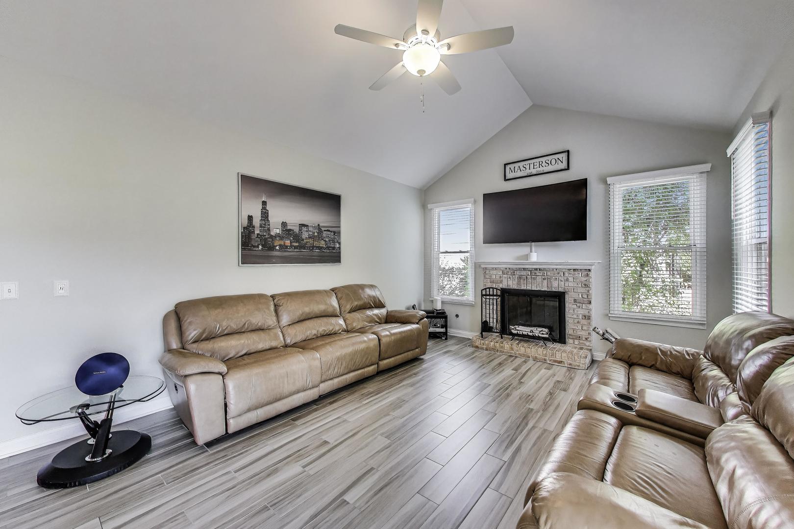 1307 Saddlebrook Road, Bartlett, IL 60103