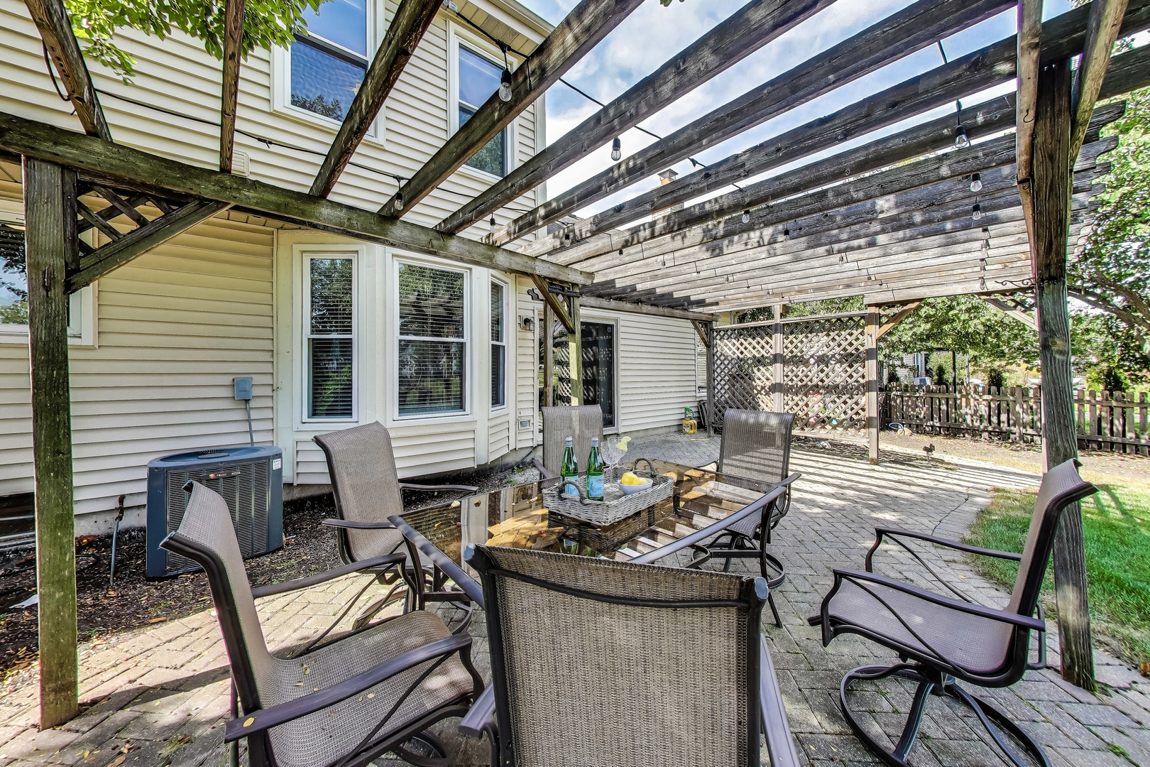 1307 Saddlebrook Road, Bartlett, IL 60103