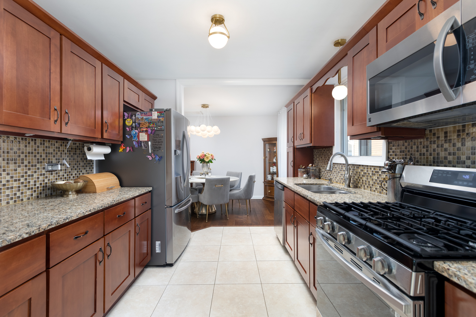 1334 Haverhill Circle, Naperville, IL 60563