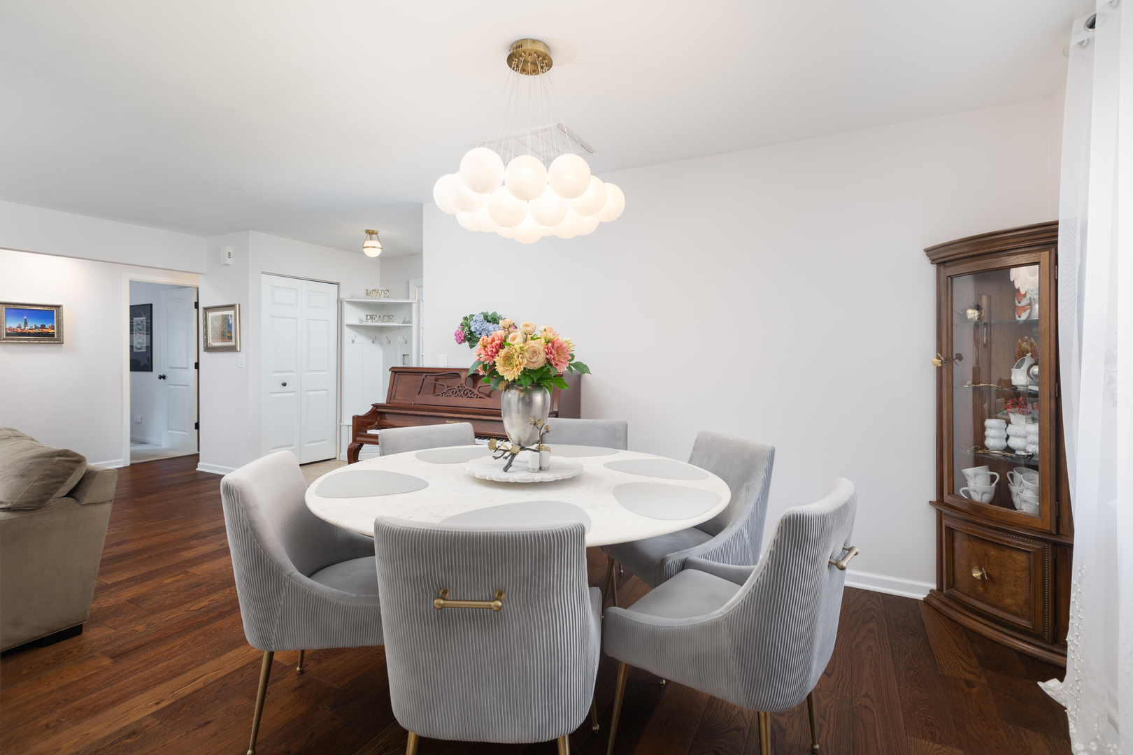 1334 Haverhill Circle, Naperville, IL 60563