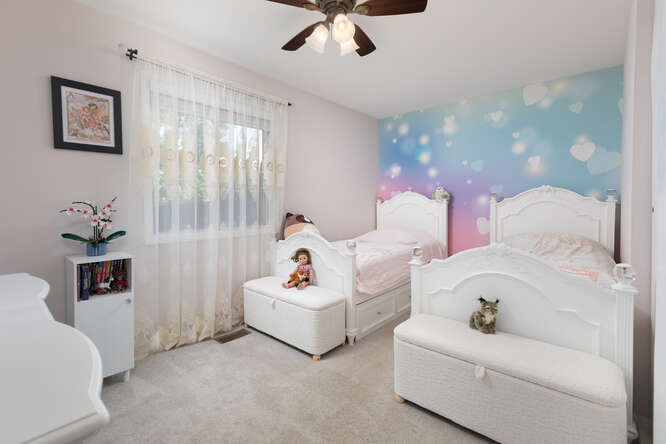 1334 Haverhill Circle, Naperville, IL 60563