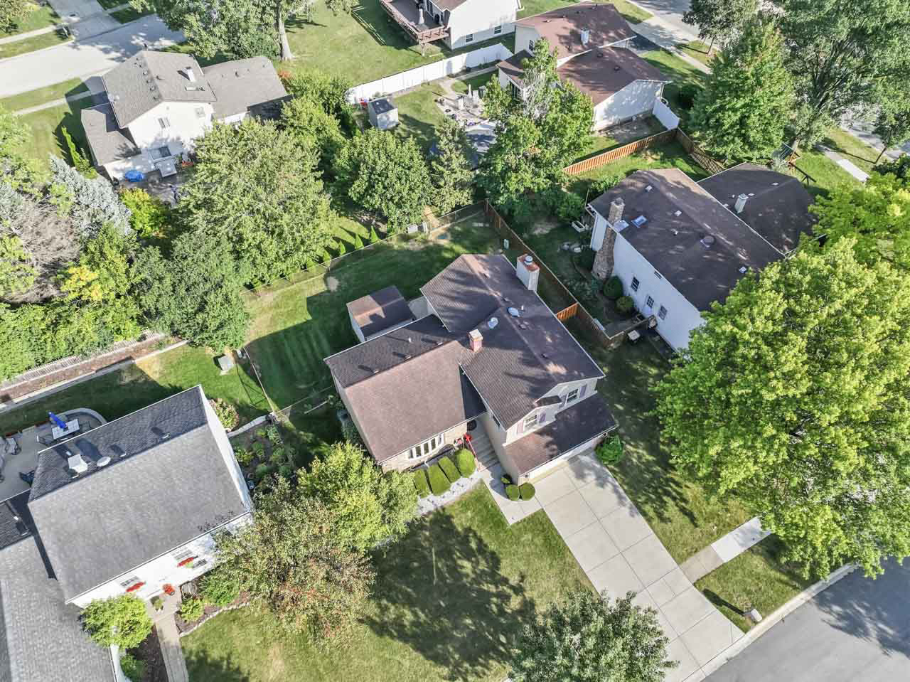 1093 Gloria Drive, Elk Grove Village, IL 60007