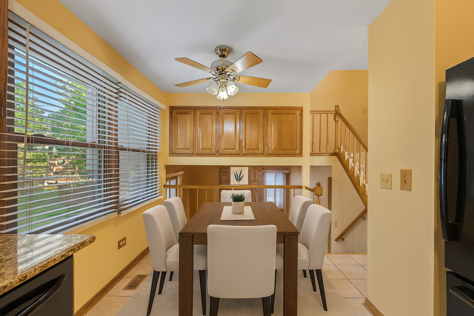 1093 Gloria Drive, Elk Grove Village, IL 60007