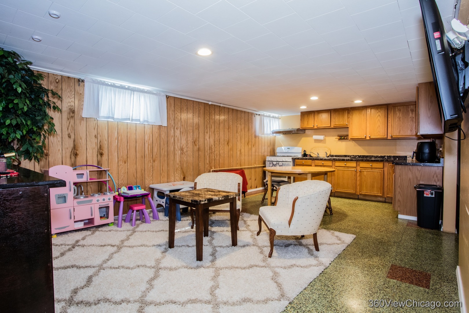 3400 N Ottawa Avenue, Chicago, IL 60634