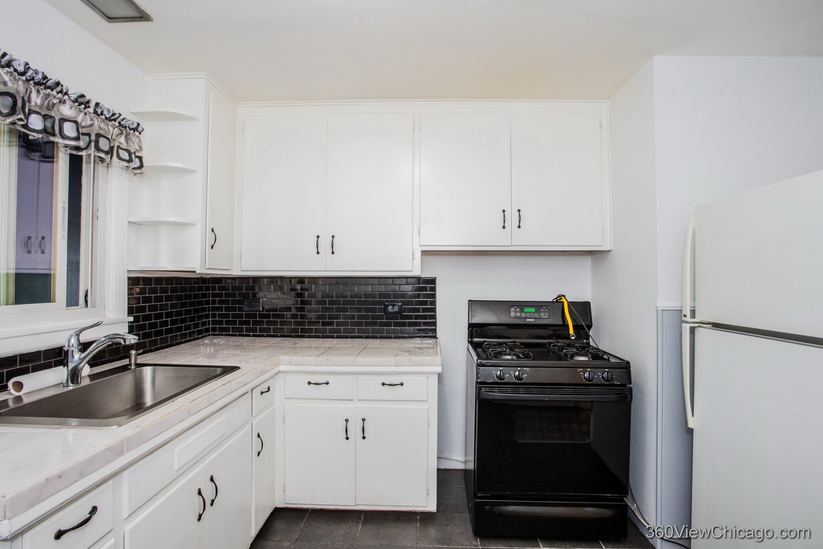 3400 N Ottawa Avenue, Chicago, IL 60634