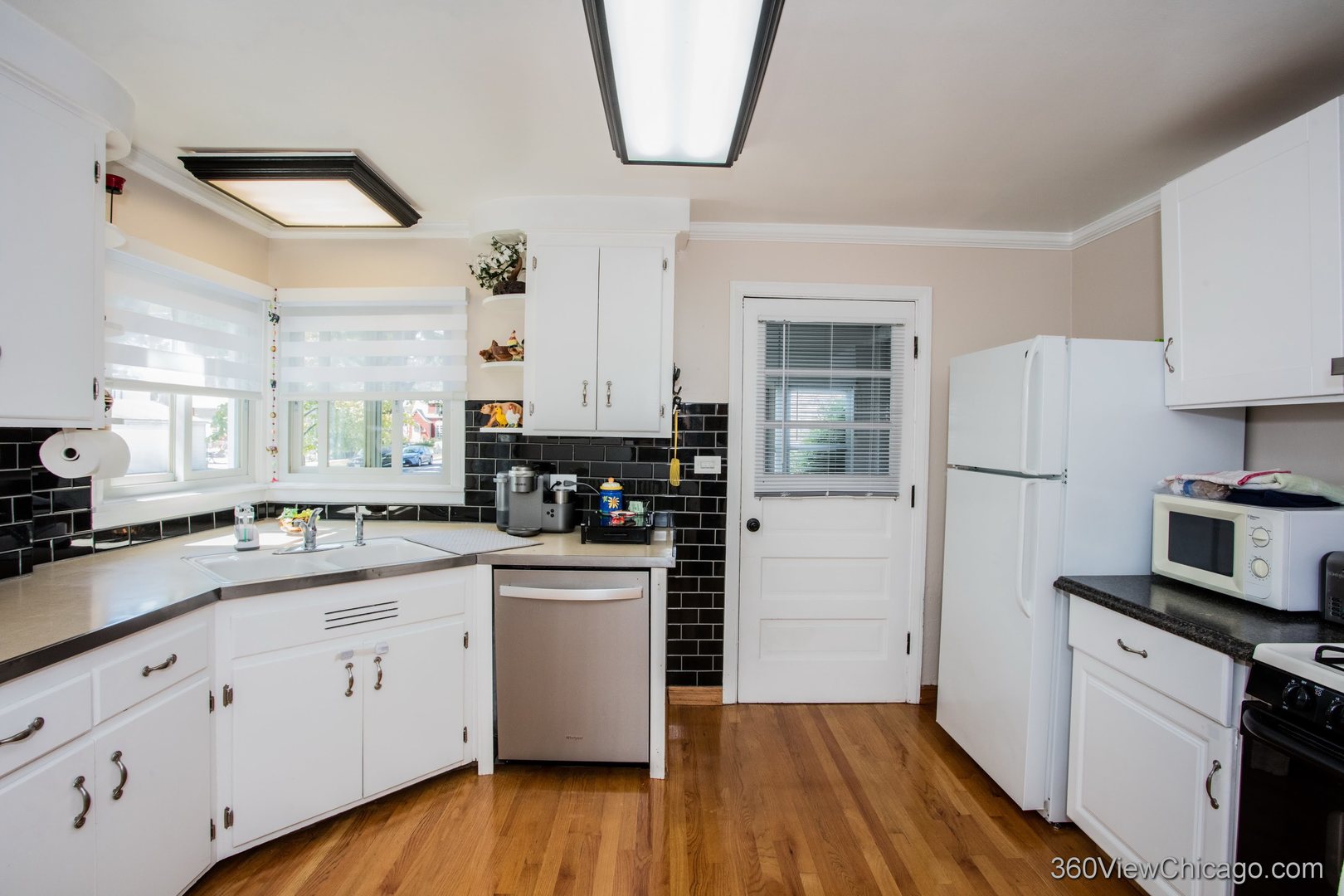 3400 N Ottawa Avenue, Chicago, IL 60634