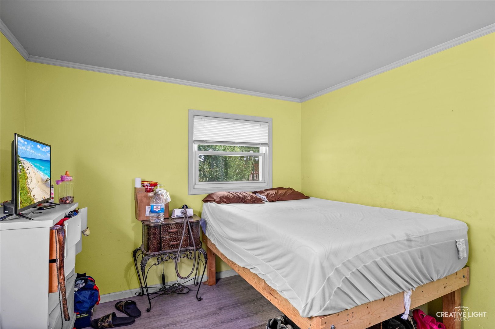 1563 Cambridge Avenue, Aurora, IL 60506