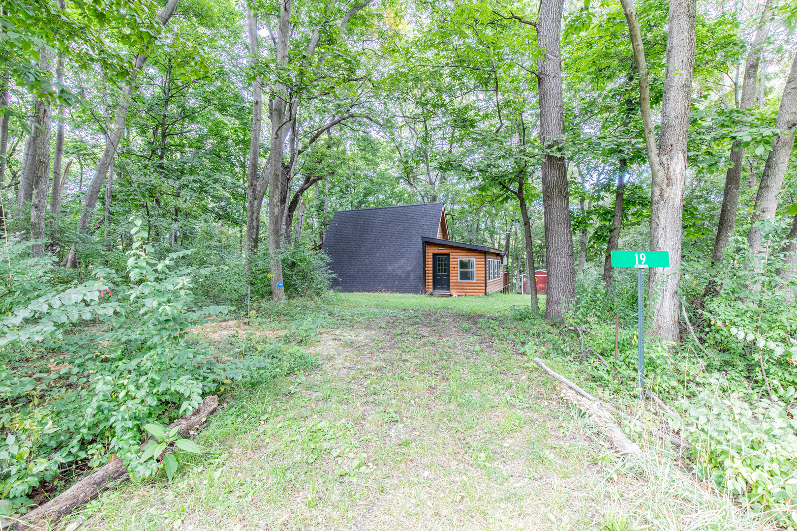 19 Navajo Court, Putnam, IL 61560