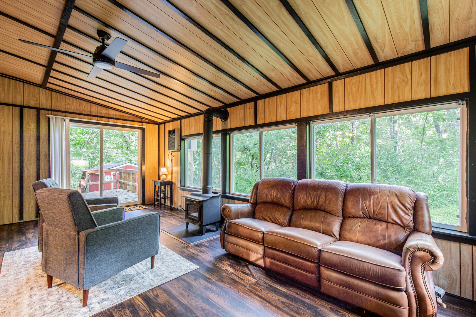 19 Navajo Court, Putnam, IL 61560