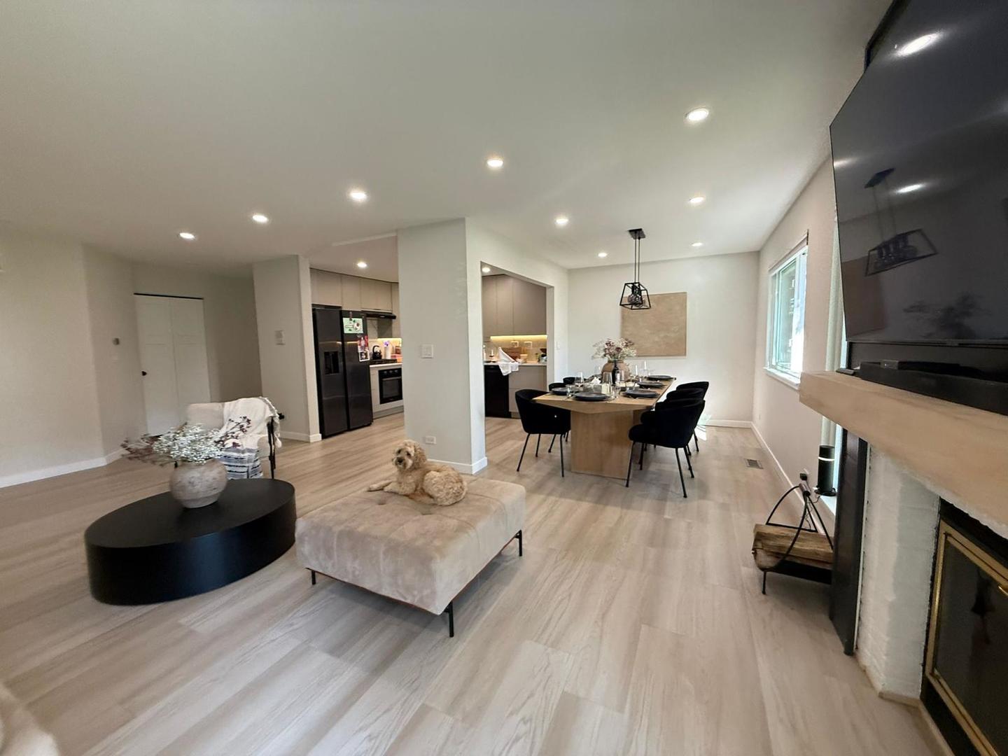 1301 Timberwood Court #D1, Schaumburg, IL 60193