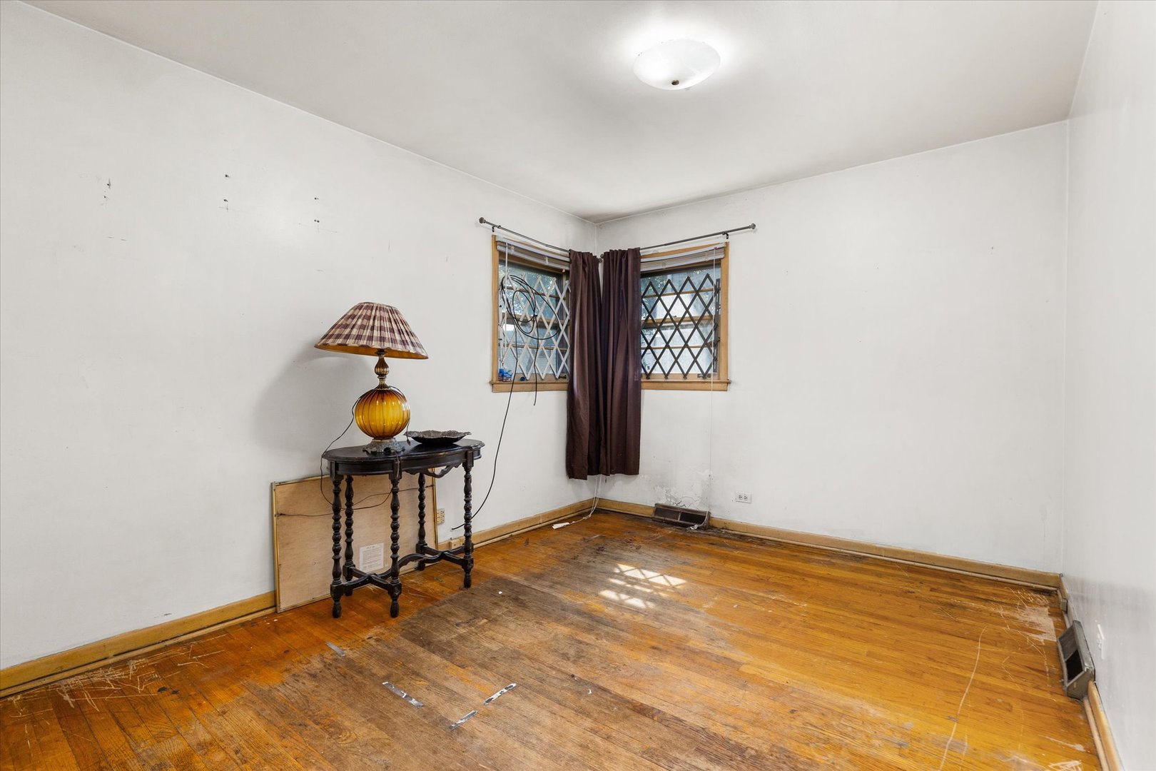 905 N Harding Avenue, Chicago, IL 60651