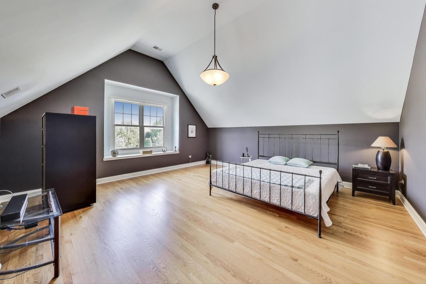 3123 Thorne Hill Court #11, Lisle, IL 60532