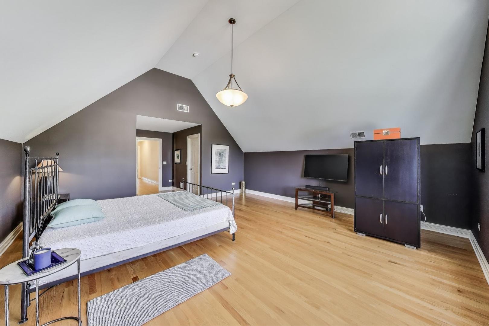 3123 Thorne Hill Court #11, Lisle, IL 60532