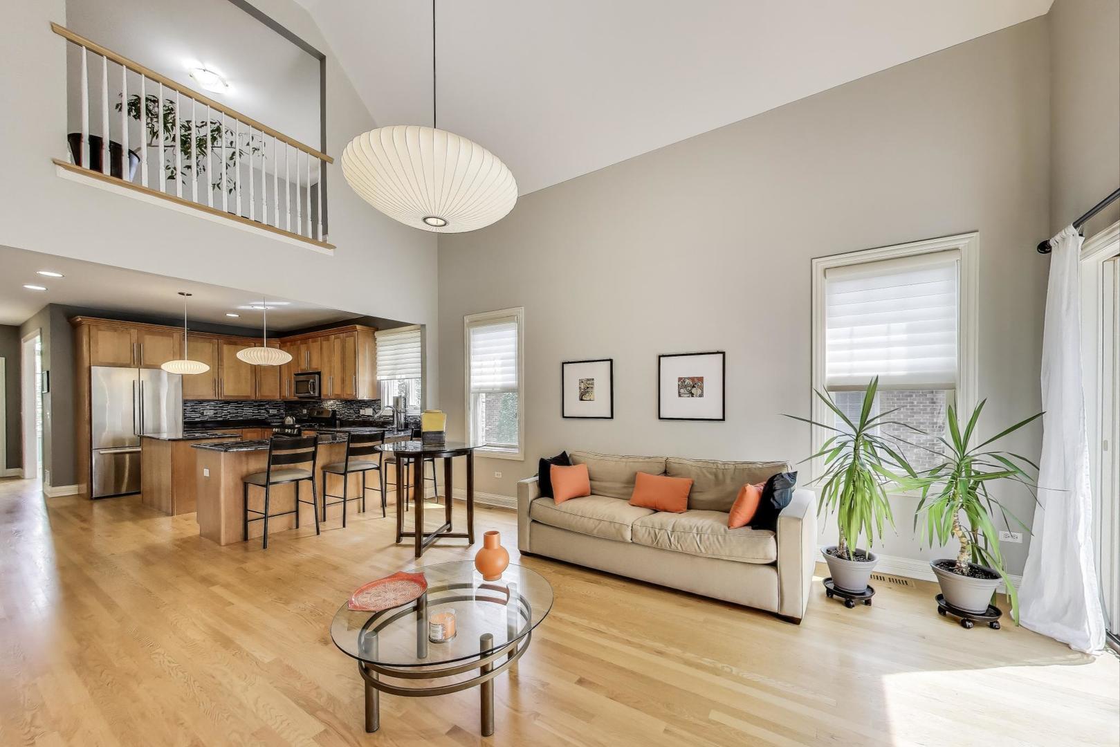 3123 Thorne Hill Court #11, Lisle, IL 60532