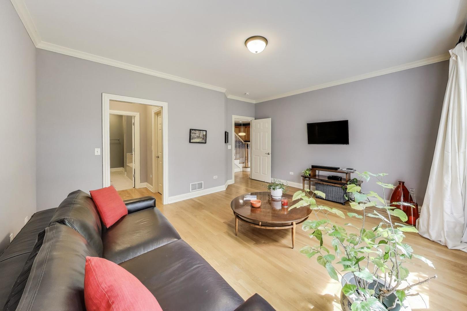 3123 Thorne Hill Court #11, Lisle, IL 60532