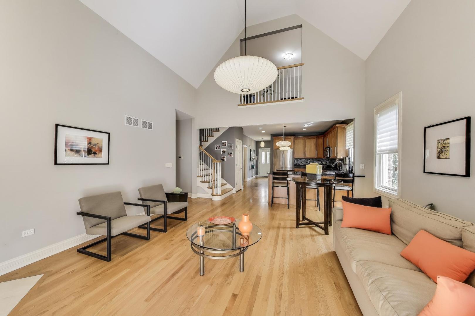 3123 Thorne Hill Court #11, Lisle, IL 60532
