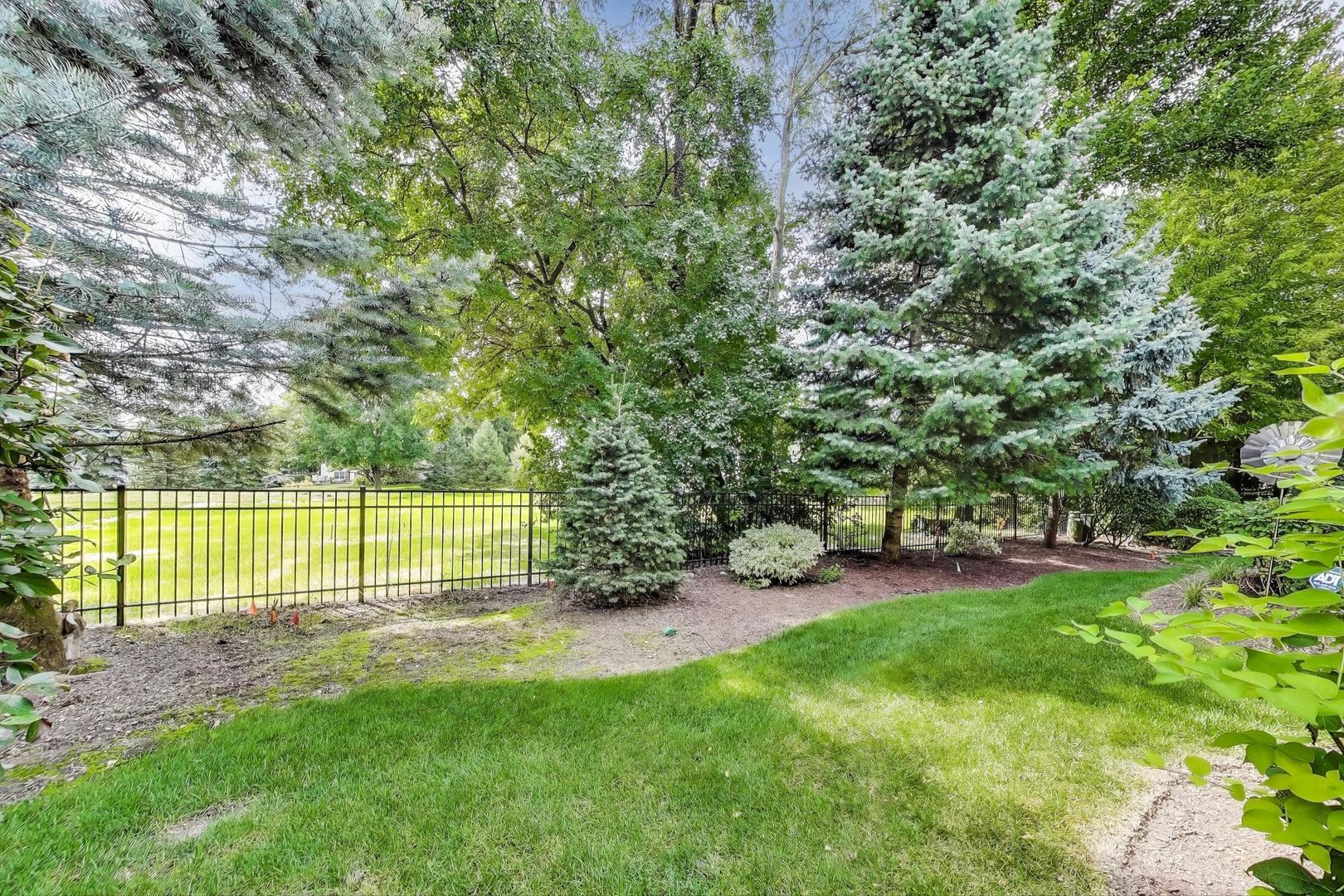 3123 Thorne Hill Court #11, Lisle, IL 60532