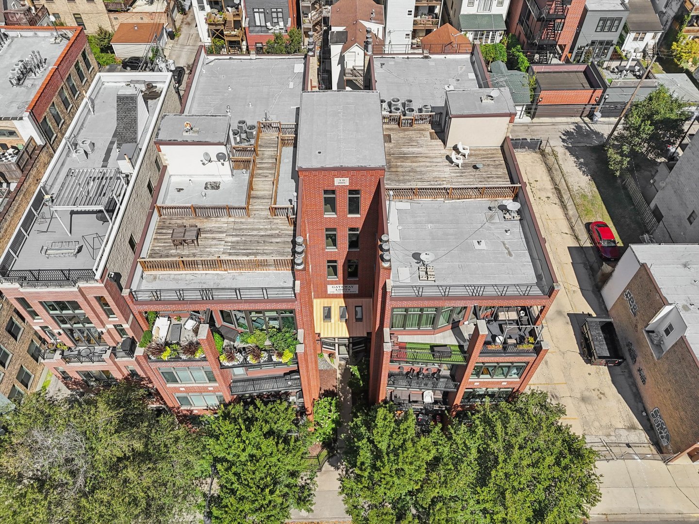 1738 W Belmont Avenue #1R, Chicago, IL 60657