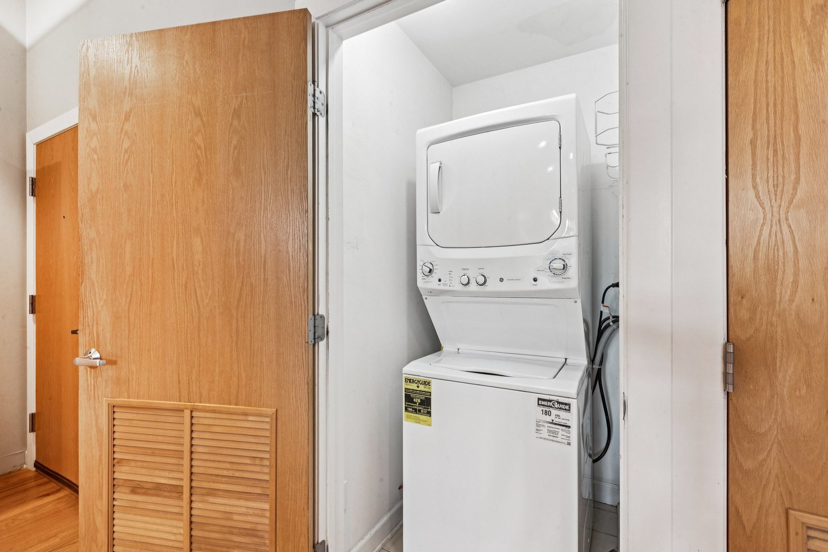 1738 W Belmont Avenue #1R, Chicago, IL 60657