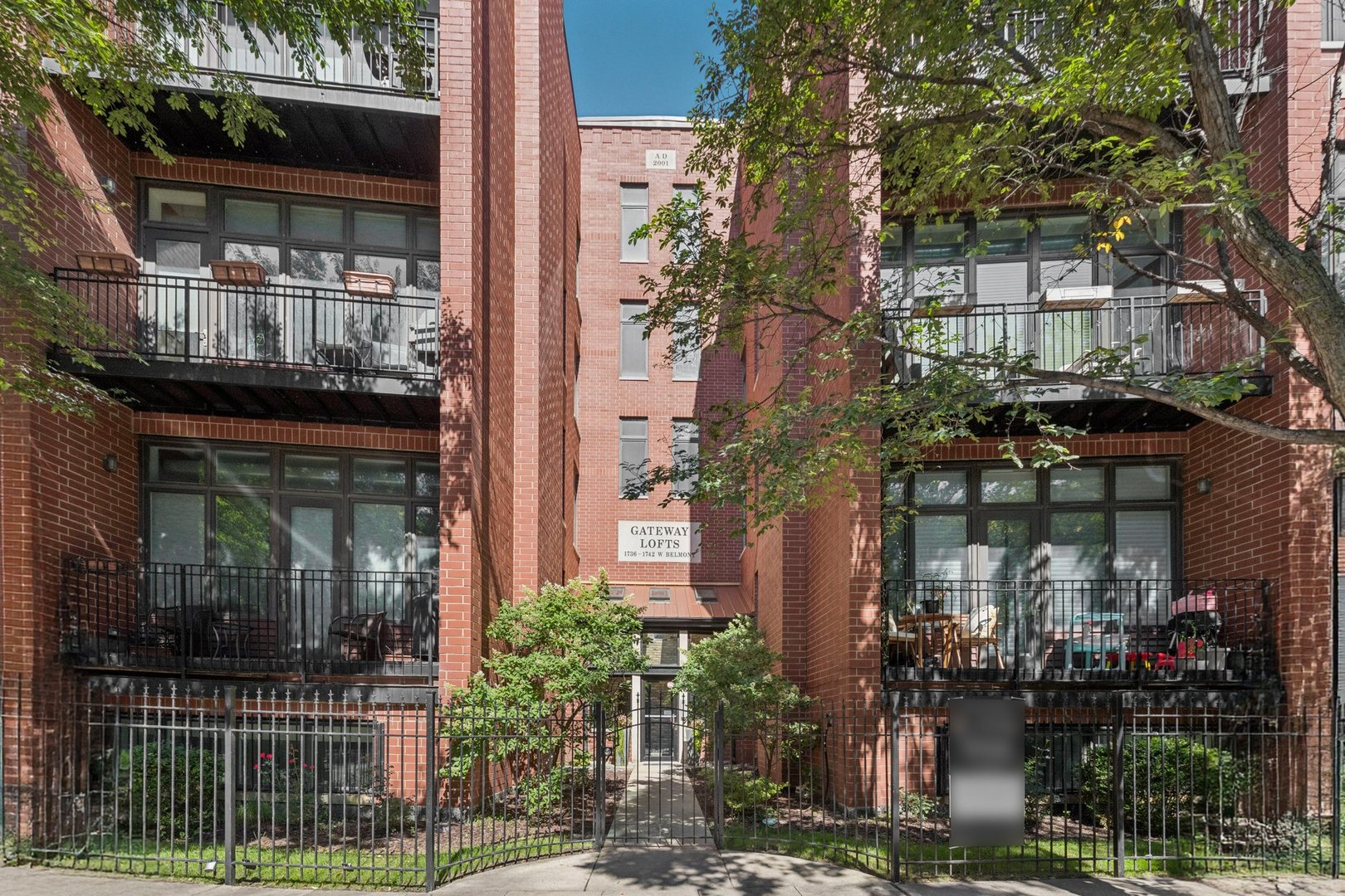 1738 W Belmont Avenue #1R, Chicago, IL 60657
