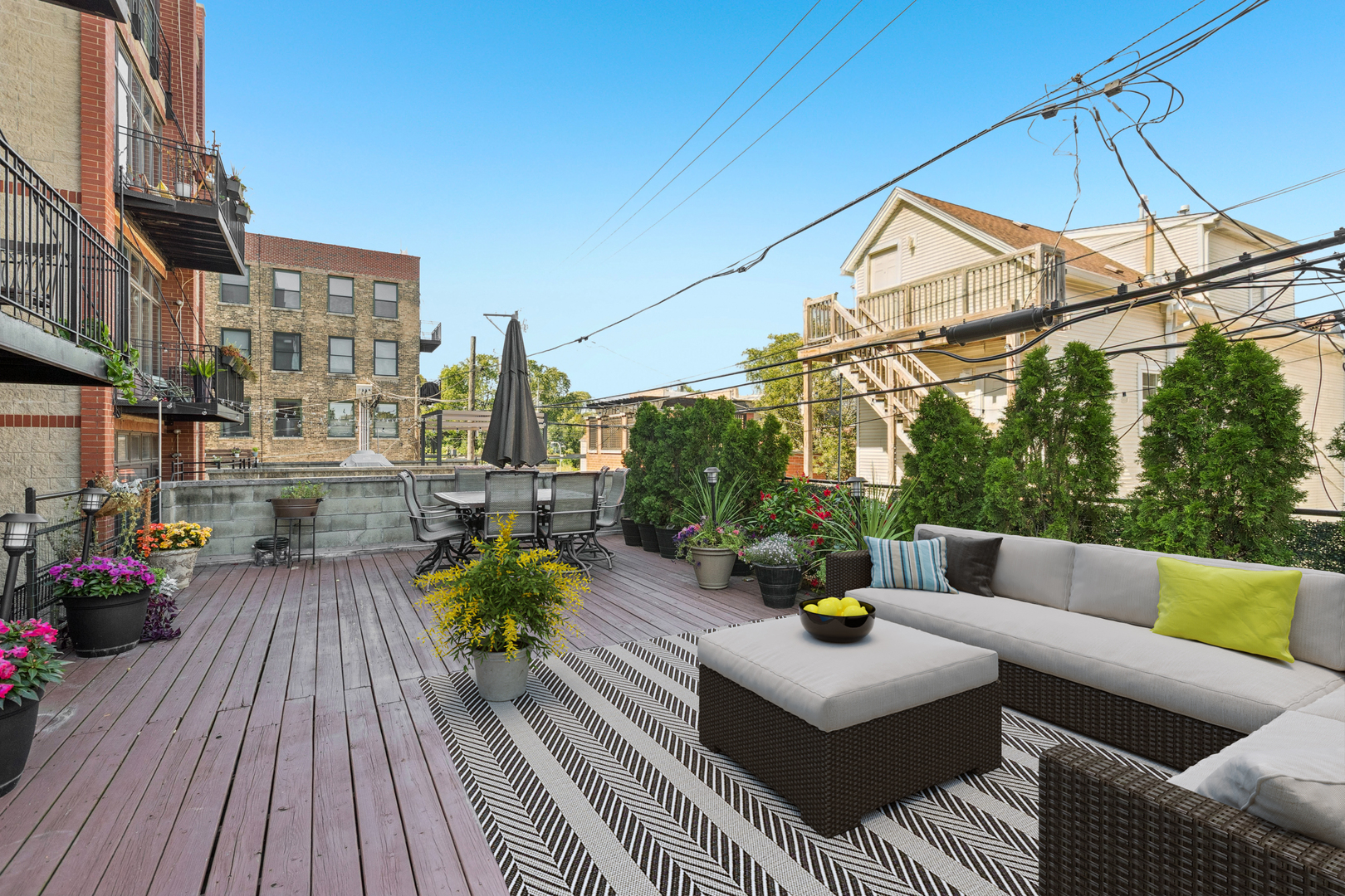 1738 W Belmont Avenue #1R, Chicago, IL 60657