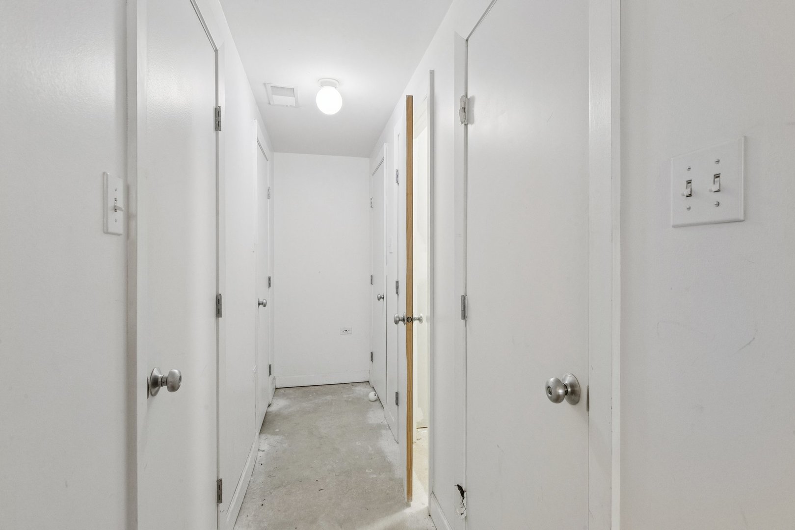 1738 W Belmont Avenue #1R, Chicago, IL 60657